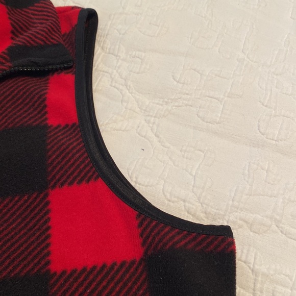 Vest - Picture 3 of 7